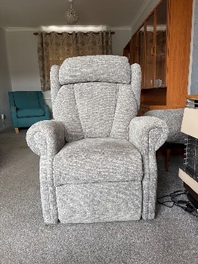 Riser Recliner Chair