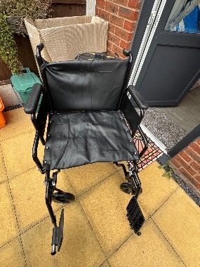 Bariatric heavy duty wheelchair