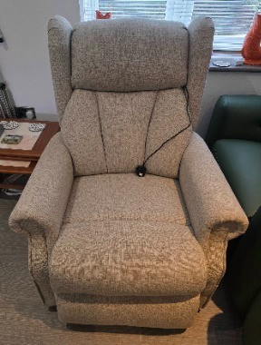 Electric arm chair