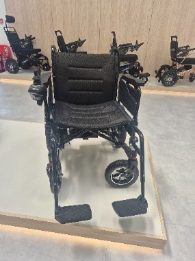 Mobility+ heavy duty powered wheelchair