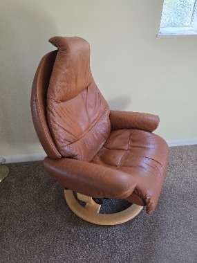 Stressless leather recliner