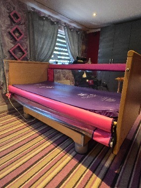 Fully electric bed with sides
