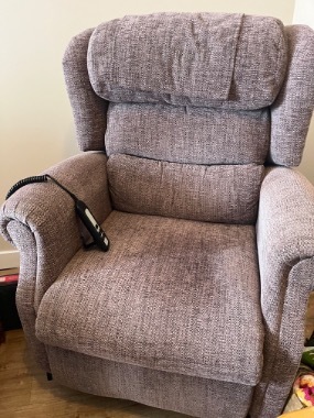 Riser recliner chair